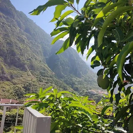 Δωμάτια σε οικογενειακή κατοικία Casa Da Avo Rosa São Vicente