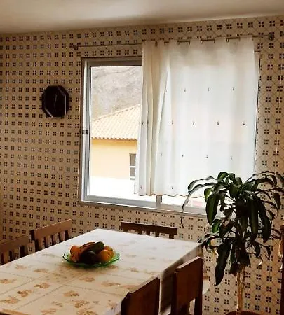 Δωμάτια σε οικογενειακή κατοικία Casa Da Avo Rosa São Vicente